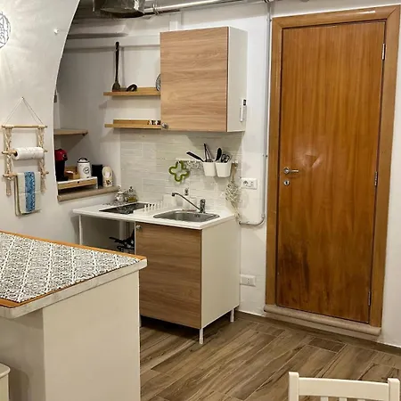 Apollonia モドゥーニョ